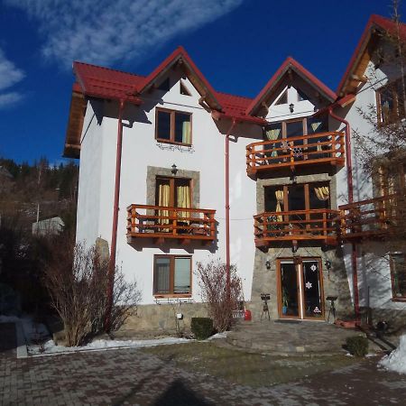 Casa Alexandru Hotell Azuga Exteriör bild