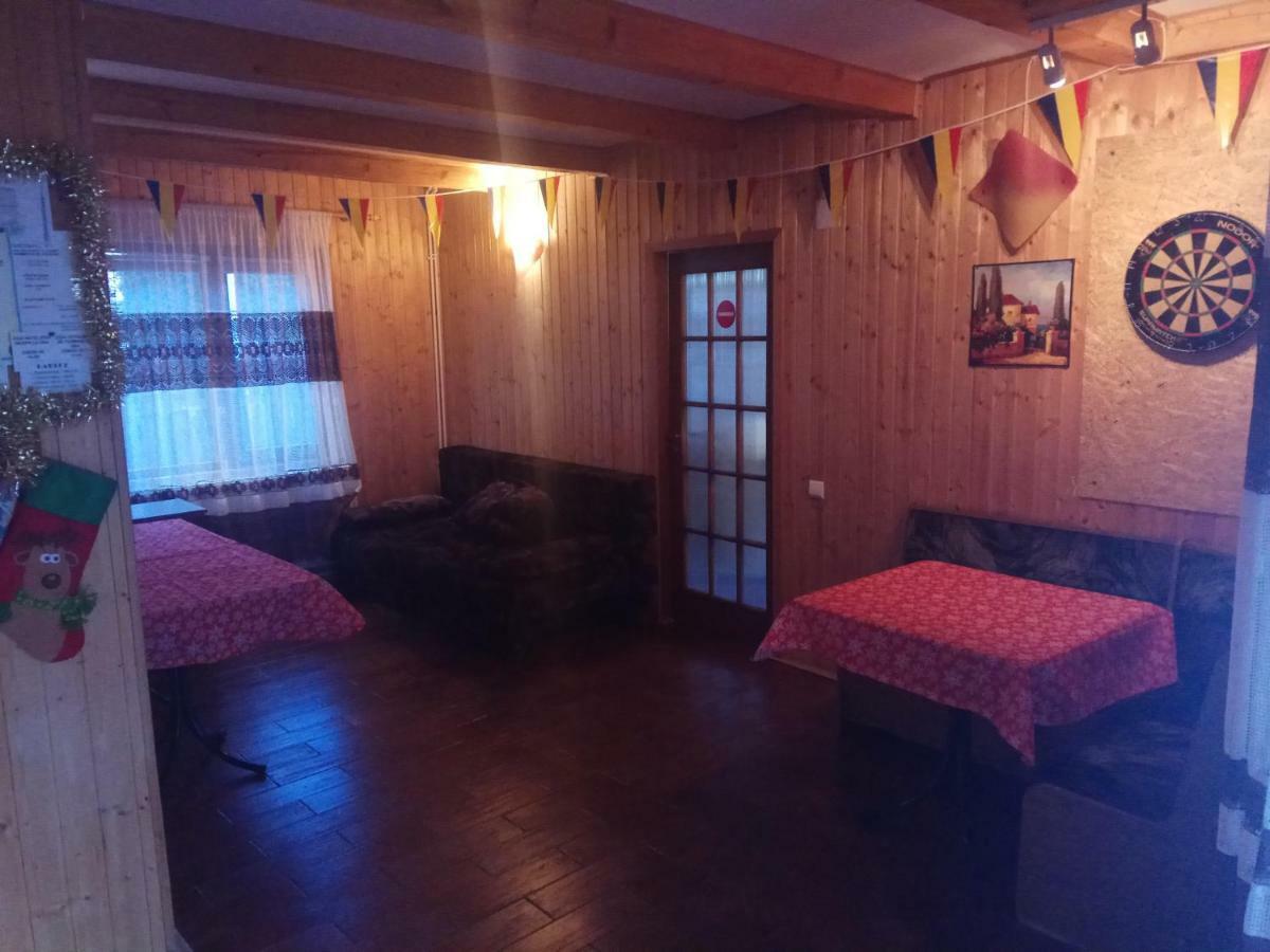 Casa Alexandru Hotell Azuga Exteriör bild
